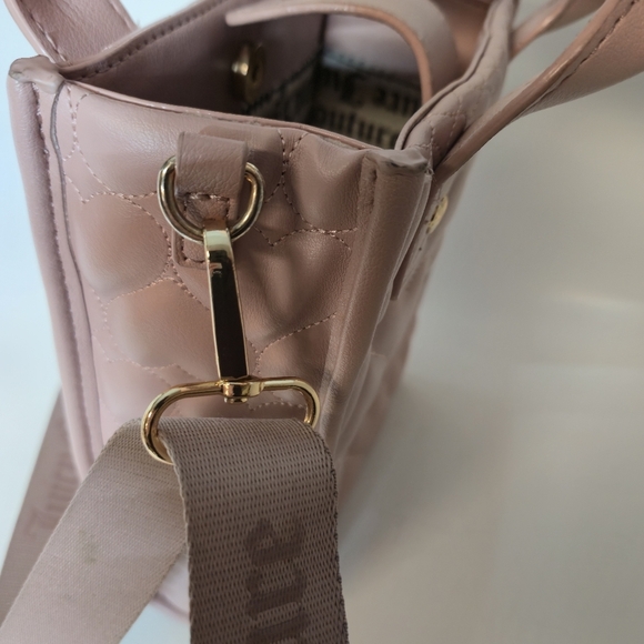 Juicy Couture Pink Quilted Heart Bag With Wide Adjustable Strap - Picture 12 of 16